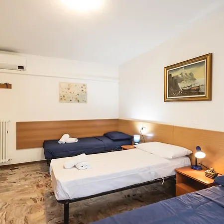 Cozy Flat, 150 Meters From The Sea *