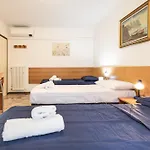 Cozy Flat, 150 Meters From The Sea