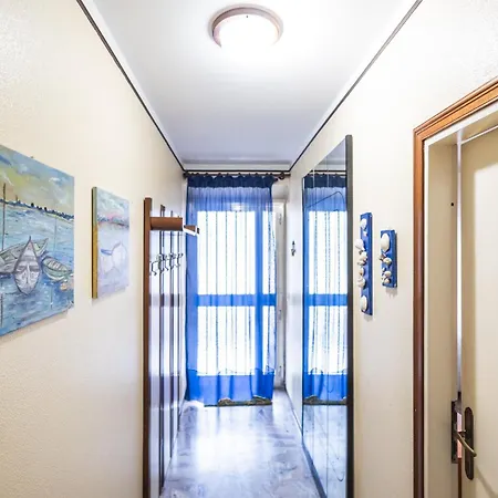 Apartmán Cozy Flat, 150 Meters From The Sea