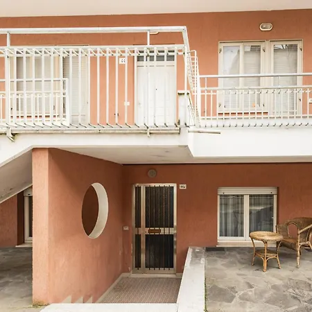 Cozy Flat, 150 Meters From The Sea *
